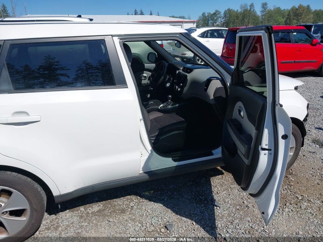 2015 Kia Soul მანქანა იყიდება აუქციონზე, vin: KNDJN2A24F7221747, აუქციონის ნომერი: 45211039