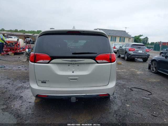 45211080 :رقم المزاد ، 2C4RC1EG6HR757044 vin ، 2017 Chrysler Pacifica Touring-l Plus مزاد بيع