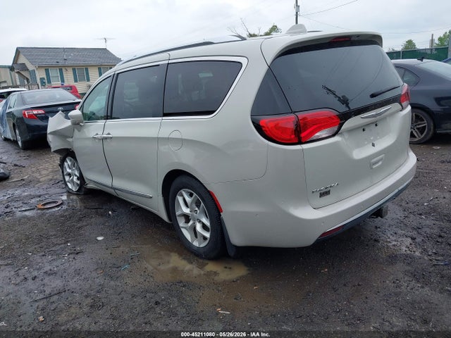 45211080 :رقم المزاد ، 2C4RC1EG6HR757044 vin ، 2017 Chrysler Pacifica Touring-l Plus مزاد بيع