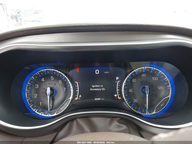 45211080 :رقم المزاد ، 2C4RC1EG6HR757044 vin ، 2017 Chrysler Pacifica Touring-l Plus مزاد بيع