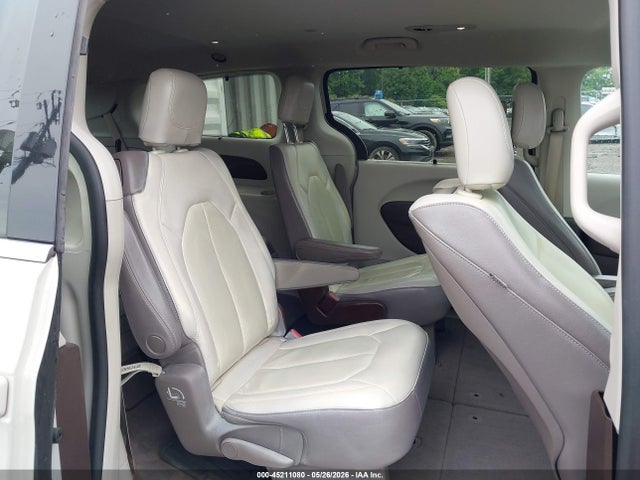 45211080 :رقم المزاد ، 2C4RC1EG6HR757044 vin ، 2017 Chrysler Pacifica Touring-l Plus مزاد بيع