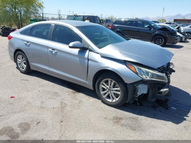 Hyundai SONATA SE 2015 5NPE24AF0FH230725 Image 1