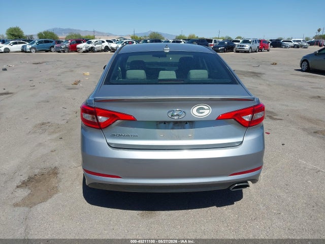Hyundai SONATA SE 2015 5NPE24AF0FH230725 Image 16