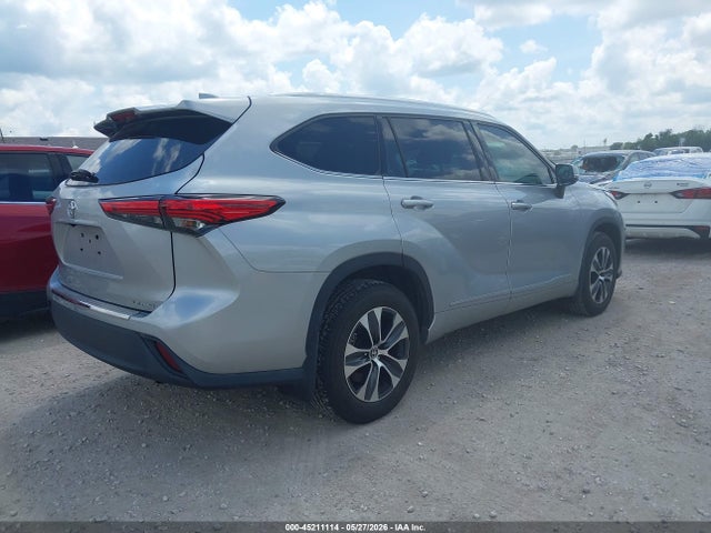 Toyota Highlander Xle 2020 5TDGZRBH2LS501999 Image 4