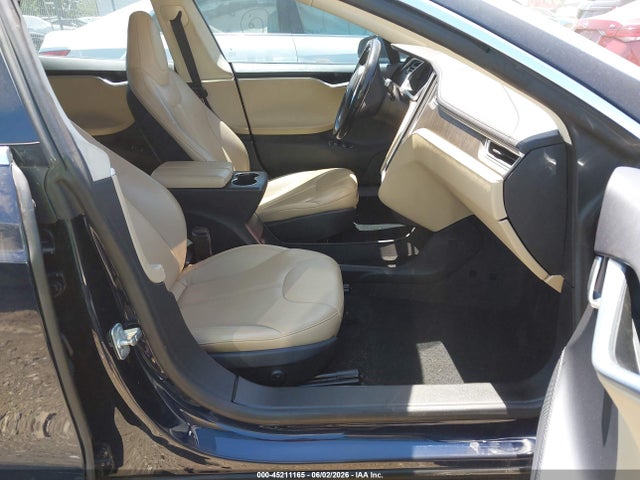 45211165 :رقم المزاد ، 5YJSA1CG2DFP14689 vin ، 2013 Tesla Model S مزاد بيع
