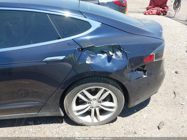 45211165 :رقم المزاد ، 5YJSA1CG2DFP14689 vin ، 2013 Tesla Model S مزاد بيع