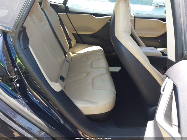 45211165 :رقم المزاد ، 5YJSA1CG2DFP14689 vin ، 2013 Tesla Model S مزاد بيع