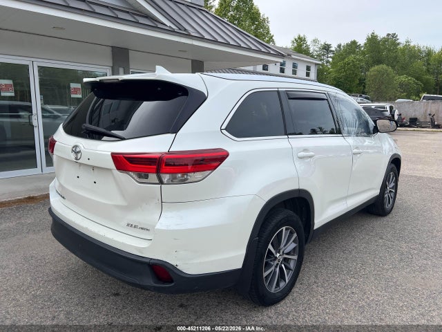 Auction sale of the 2019 Toyota Highlander Xle, vin: 5TDJZRFH4KS588142, lot number: 45211206