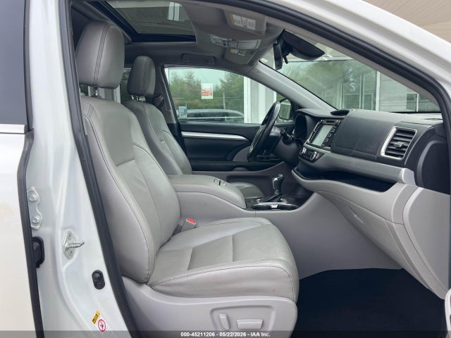 Auction sale of the 2019 Toyota Highlander Xle, vin: 5TDJZRFH4KS588142, lot number: 45211206