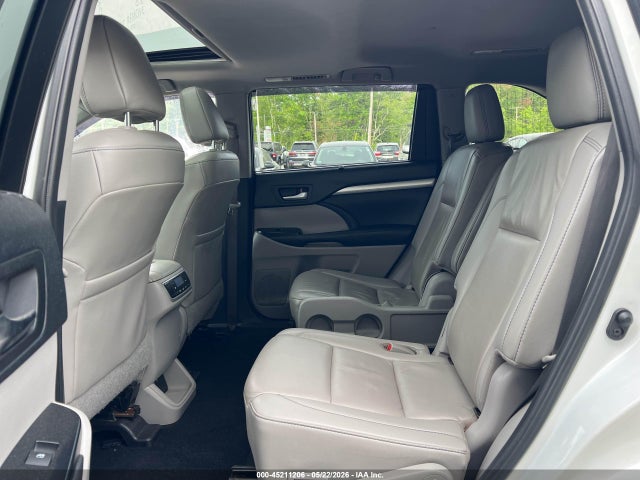 Auction sale of the 2019 Toyota Highlander Xle, vin: 5TDJZRFH4KS588142, lot number: 45211206