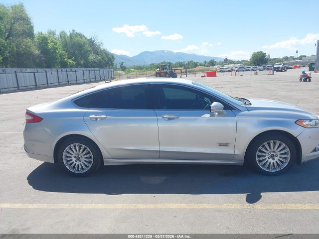 45211229 :رقم المزاد ، 3FA6P0PU9DR254297 vin ، 2013 Ford Fusion Energi Se Luxury مزاد بيع
