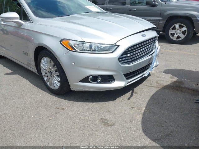 45211229 :رقم المزاد ، 3FA6P0PU9DR254297 vin ، 2013 Ford Fusion Energi Se Luxury مزاد بيع