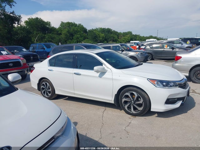 Продажа на аукционе авто 2017 Honda Accord Ex-l V6, vin: 1HGCR3F87HA009013, номер лота: 45211236