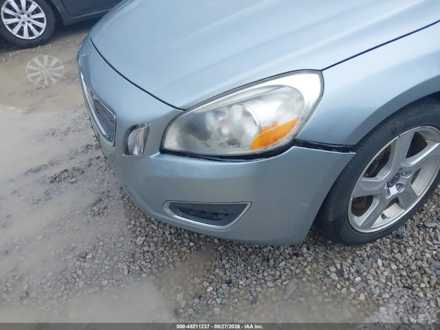 45211237 :رقم المزاد ، YV1612FH0D2196073 vin ، 2013 Volvo S60 T5 مزاد بيع