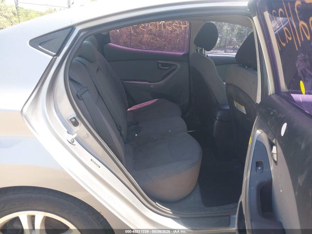 Продажа на аукционе авто 2016 Hyundai Elantra Se, vin: 5NPDH4AEXGH705560, номер лота: 45211239