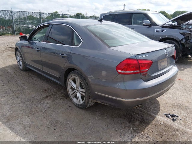 1VWBN7A3XEC069048 Volkswagen Passat 2.0l Tdi Se