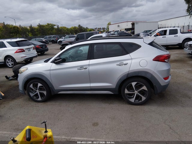 KM8J33A21JU693292 Hyundai Tucson Value
