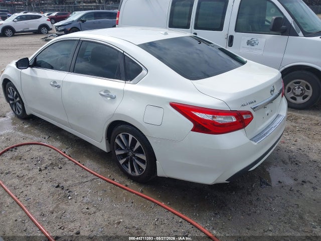 1N4AL3APXHC281958 Nissan Altima 2.5 Sl