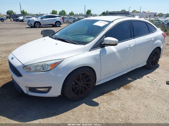 45211396 :رقم المزاد ، 1FADP3FE5FL324947 vin ، 2015 Ford Focus Se مزاد بيع