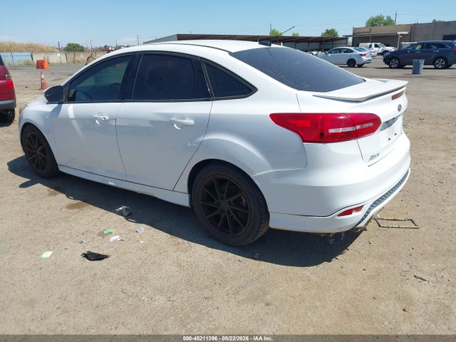 45211396 :رقم المزاد ، 1FADP3FE5FL324947 vin ، 2015 Ford Focus Se مزاد بيع