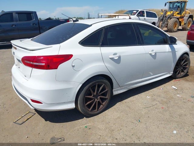 45211396 :رقم المزاد ، 1FADP3FE5FL324947 vin ، 2015 Ford Focus Se مزاد بيع
