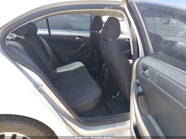 Продаж на аукціоні авто 2015 Volkswagen Jetta 2.0l S, vin: 3VW2K7AJ5FM218523, номер лоту: 45211515