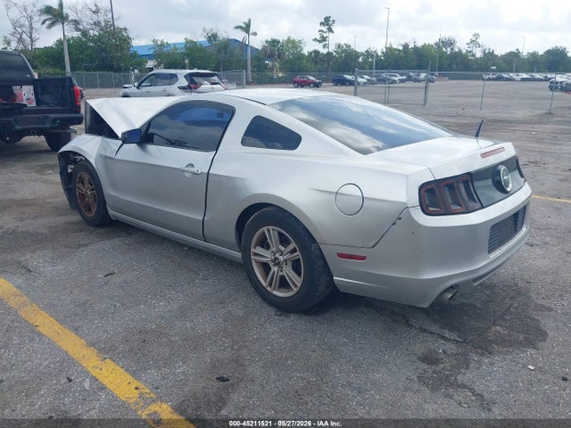 45211521 :رقم المزاد ، 1ZVBP8AM9D5246023 vin ، 2013 Ford Mustang V6 مزاد بيع