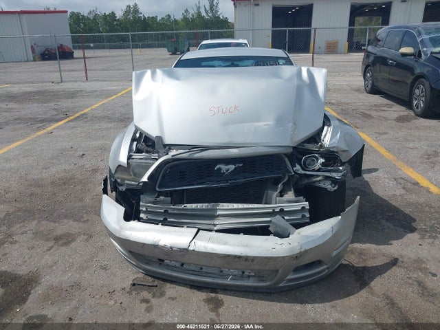 45211521 :رقم المزاد ، 1ZVBP8AM9D5246023 vin ، 2013 Ford Mustang V6 مزاد بيع