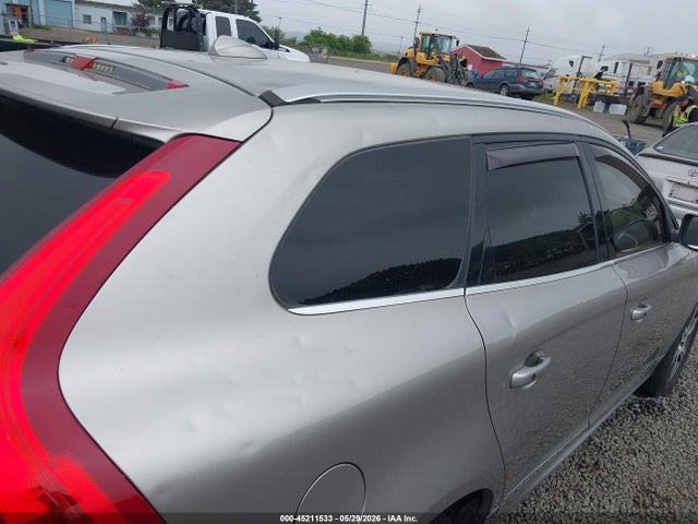 Продаж на аукціоні авто 2015 Volvo Xc60 T6, vin: YV4902RK9F2651662, номер лоту: 45211533