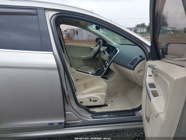 Продаж на аукціоні авто 2015 Volvo Xc60 T6, vin: YV4902RK9F2651662, номер лоту: 45211533