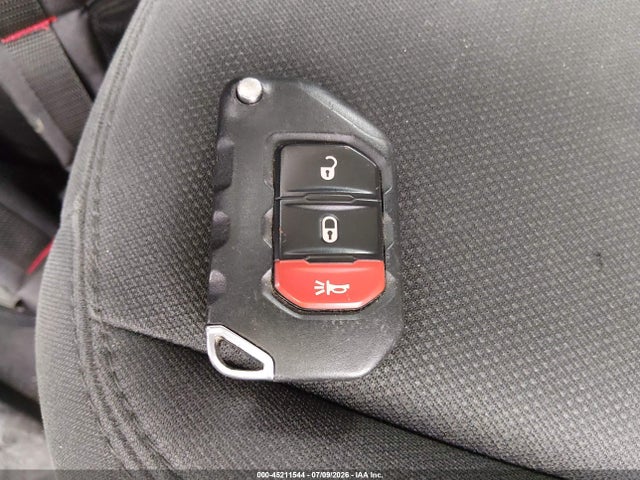 1C4HJXDN9KW637886 Jeep Wrangler Unlimited Sport S 4x4