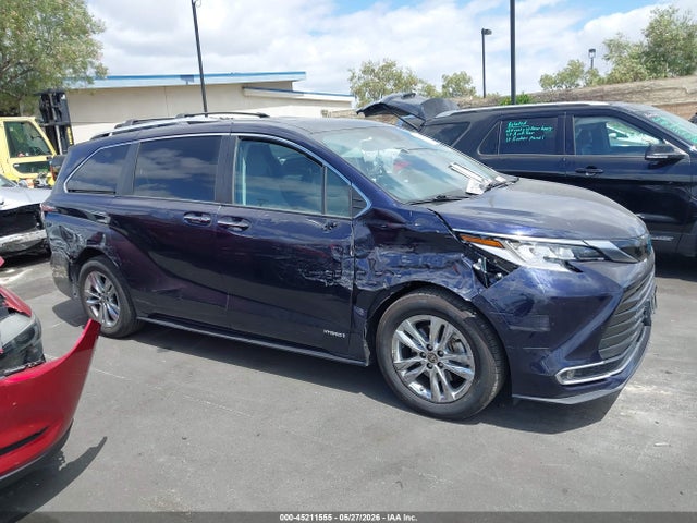 Toyota Sienna Limited 2021 5TDZRKECXMS044120 Image 13