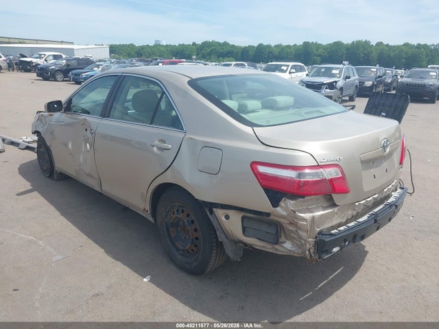 45211577 :رقم المزاد ، 4T1BE46K17U652778 vin ، 2007 Toyota Camry Le مزاد بيع