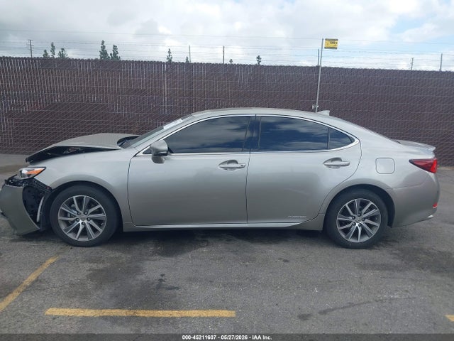 Lexus ES 300H 2016 JTHBW1GG0G2110625 Image 14
