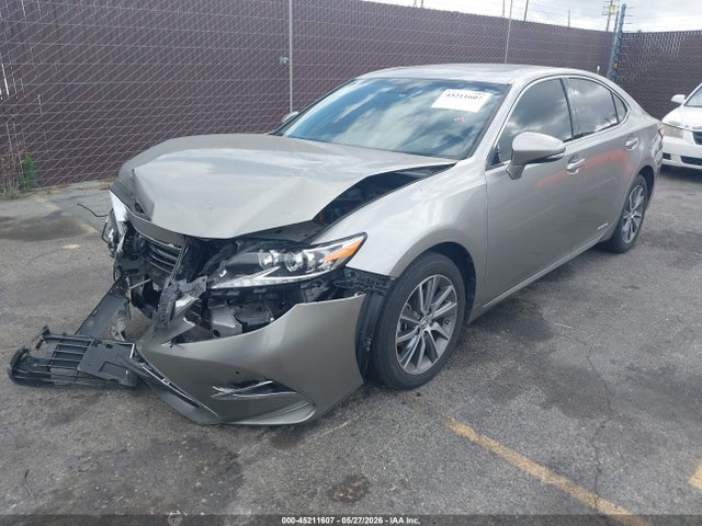 Lexus ES 300H 2016 JTHBW1GG0G2110625 Image 2