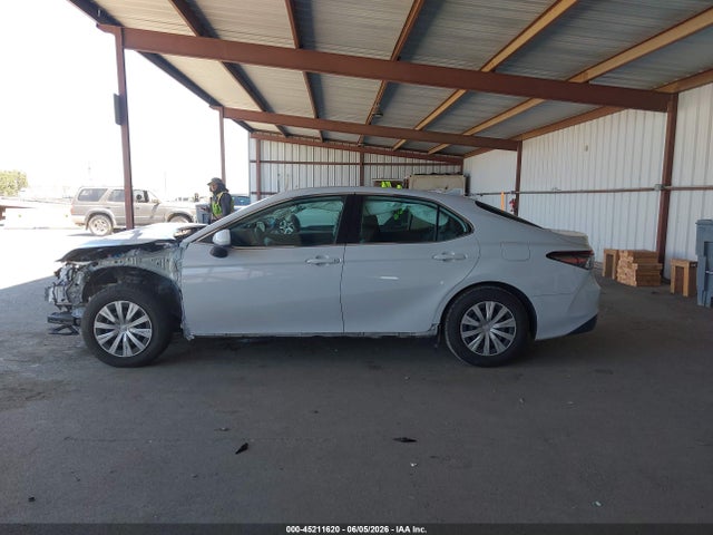 45211620 :رقم المزاد ، 4T1C31AK1PU052973 vin ، 2023 Toyota Camry Le Hybrid مزاد بيع