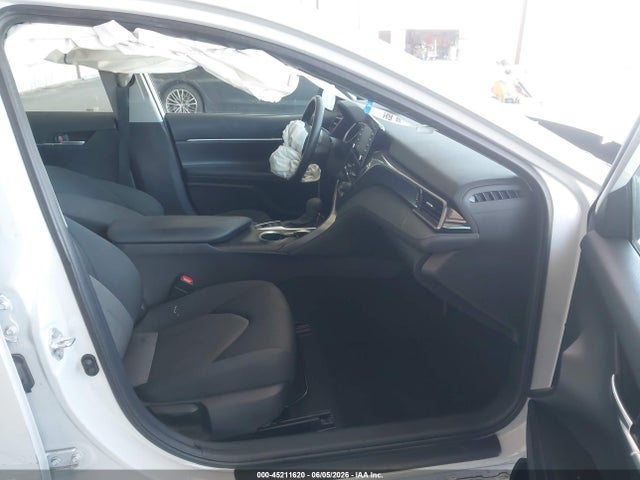45211620 :رقم المزاد ، 4T1C31AK1PU052973 vin ، 2023 Toyota Camry Le Hybrid مزاد بيع