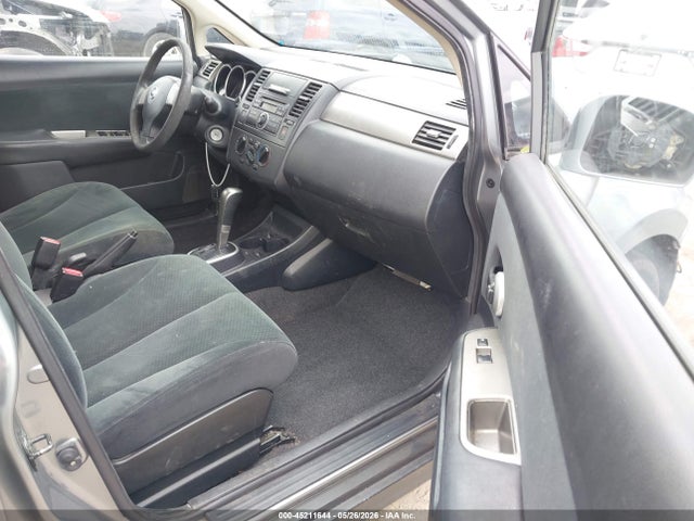 2011 Nissan Versa 1.8s მანქანა იყიდება აუქციონზე, vin: 3N1BC1CP5BL484805, აუქციონის ნომერი: 45211644