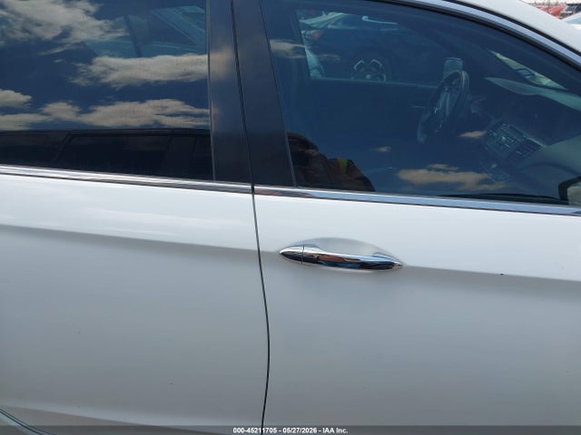 45211705 :رقم المزاد ، 1HGCR2F55HA297646 vin ، 2017 Honda Accord Sport مزاد بيع