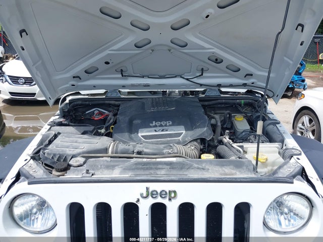 2015 Jeep Wrangler Unlimited Sport მანქანა იყიდება აუქციონზე, vin: 1C4BJWDG4FL509922, აუქციონის ნომერი: 45211737