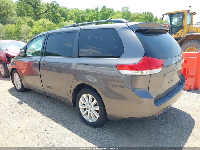 2011 Toyota Sienna Xle მანქანა იყიდება აუქციონზე, vin: 5TDDK3DC4BS017773, აუქციონის ნომერი: 45211752