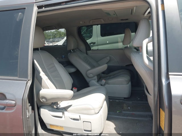 2011 Toyota Sienna Xle მანქანა იყიდება აუქციონზე, vin: 5TDDK3DC4BS017773, აუქციონის ნომერი: 45211752