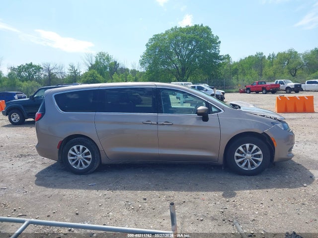 Продаж на аукціоні авто 2017 Chrysler Pacifica Touring, vin: 2C4RC1DG5HR536195, номер лоту: 45211762
