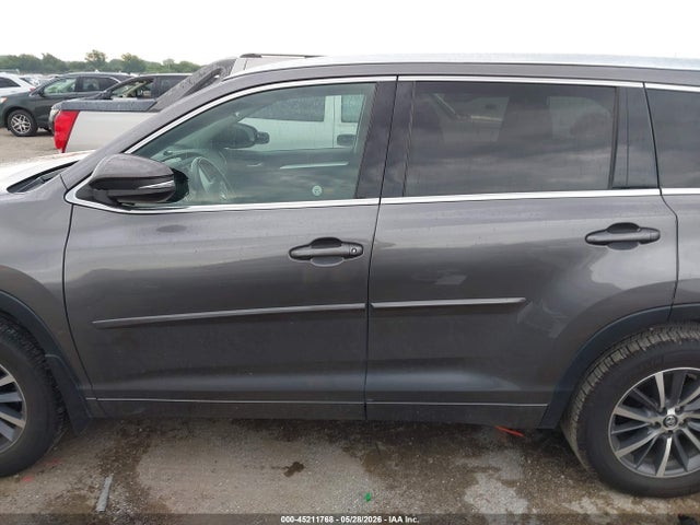 45211768 :رقم المزاد ، 5TDJZRFH0HS518534 vin ، 2017 Toyota Highlander Xle مزاد بيع