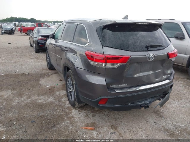 45211768 :رقم المزاد ، 5TDJZRFH0HS518534 vin ، 2017 Toyota Highlander Xle مزاد بيع