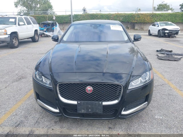 SAJBJ4FX1KCY79223 Jaguar Xf 25t Premium