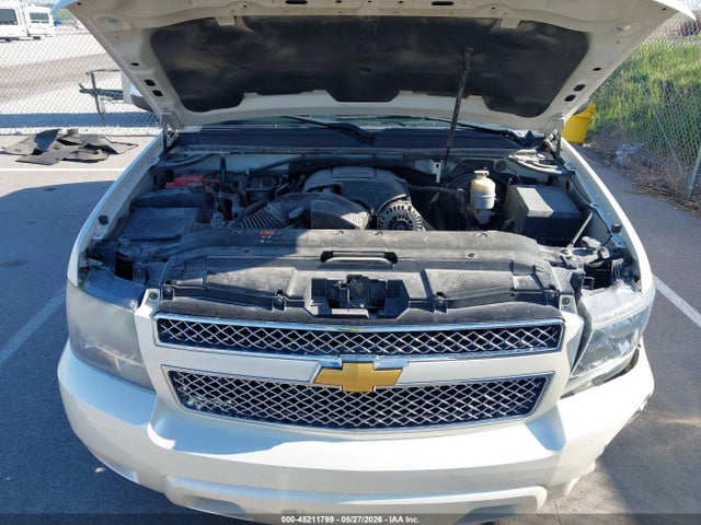 45211799 :رقم المزاد ، 1GNSKCE08BR250833 vin ، 2011 Chevrolet Tahoe Ltz مزاد بيع