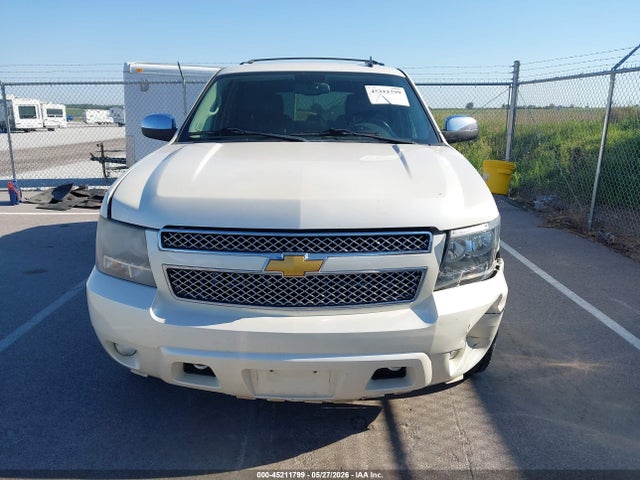 45211799 :رقم المزاد ، 1GNSKCE08BR250833 vin ، 2011 Chevrolet Tahoe Ltz مزاد بيع