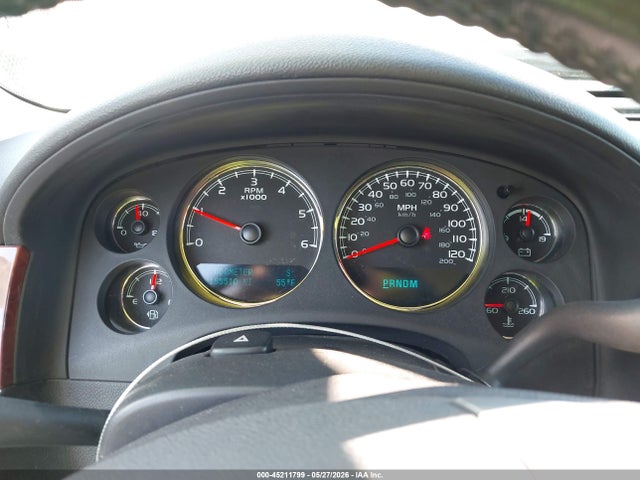 45211799 :رقم المزاد ، 1GNSKCE08BR250833 vin ، 2011 Chevrolet Tahoe Ltz مزاد بيع