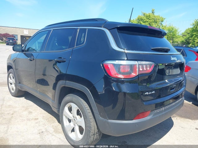 45211860 :رقم المزاد ، 3C4NJDBB1JT393648 vin ، 2018 Jeep Compass Latitude 4x4 مزاد بيع